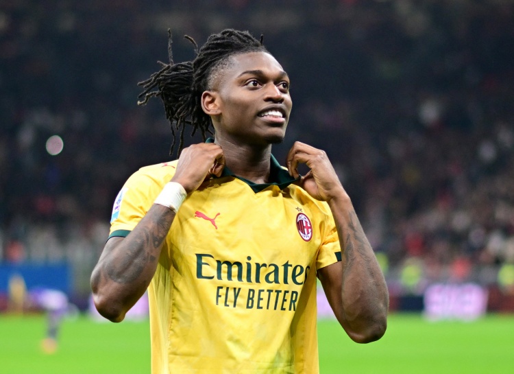 B体育下载-记者谈米兰训练情况：莱奥、加比亚等人和青年队进行了1场友谊赛